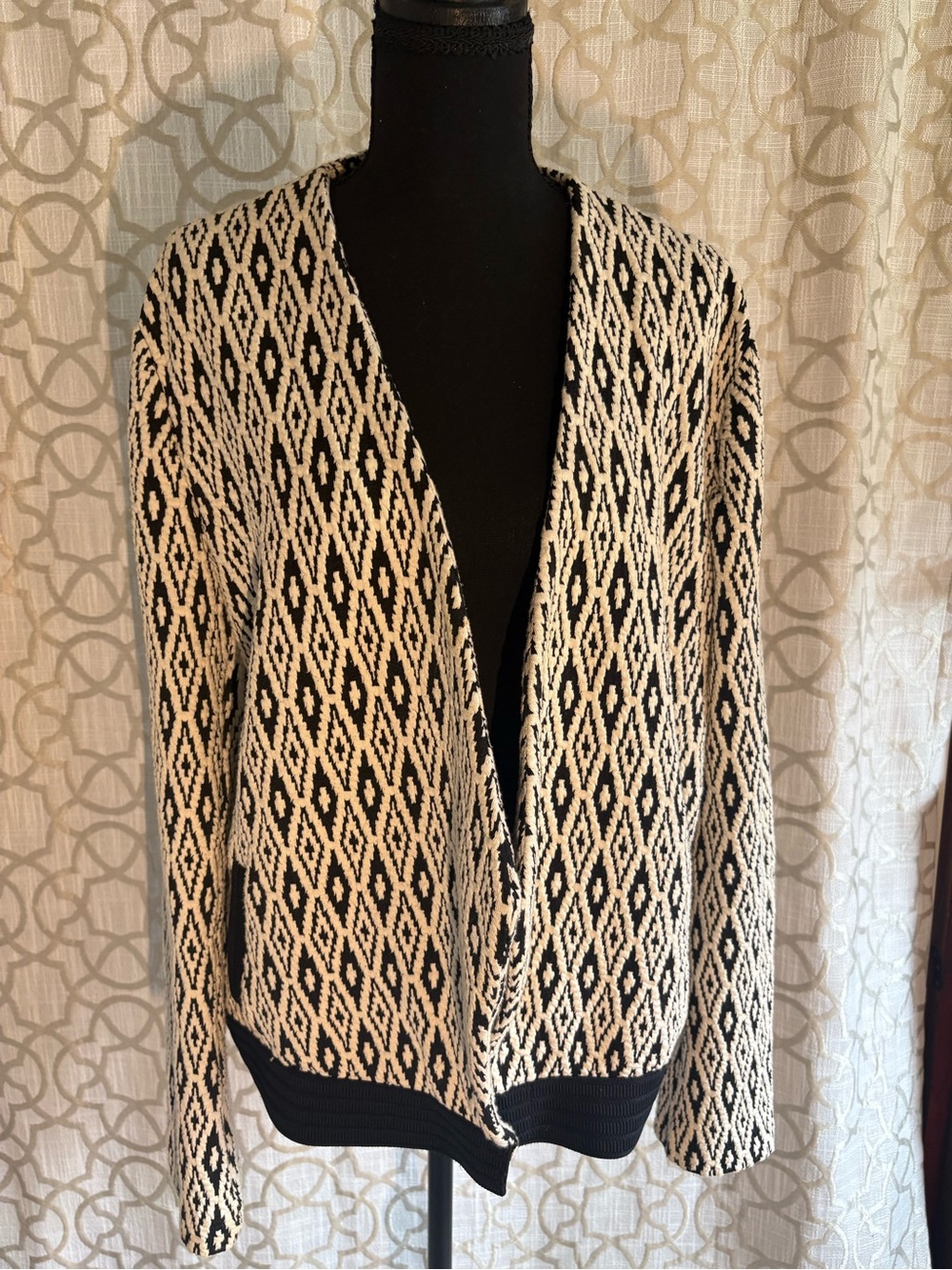 NY Collection Black and Cream Geometric Open-Front Jacket